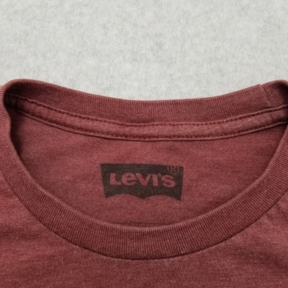 Levis Shirt‎ Mens Small Red Long Sleeve Arm Print Spell Out Logo